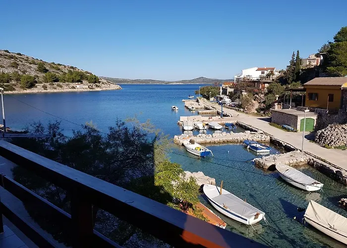 By The Sea Cove Koromasna, - 15166 Appartement *